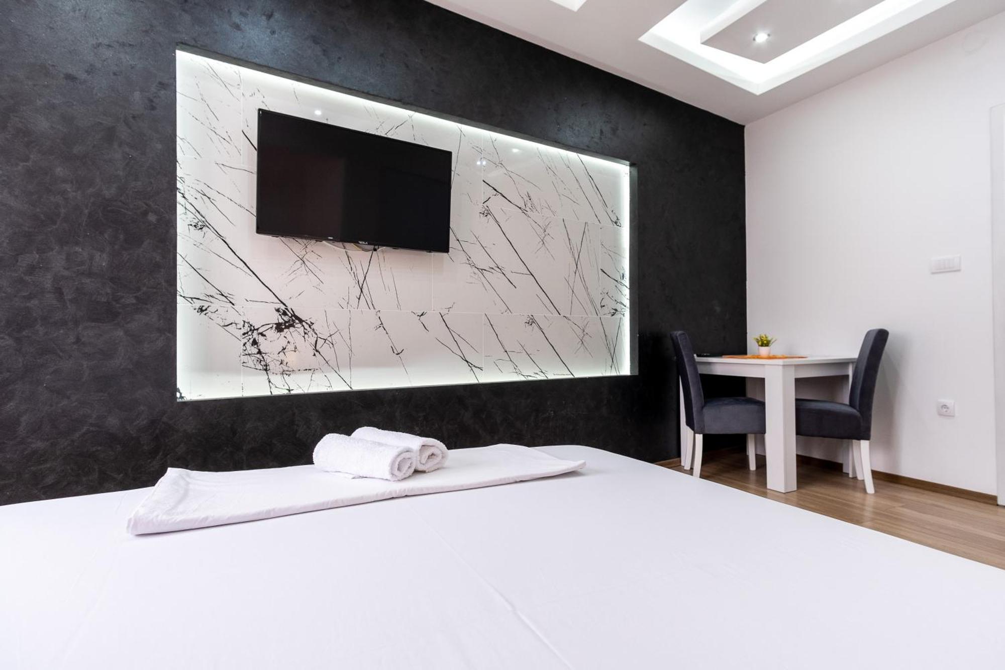 Apartments Sweet Dreams トレビニエ エクステリア 写真